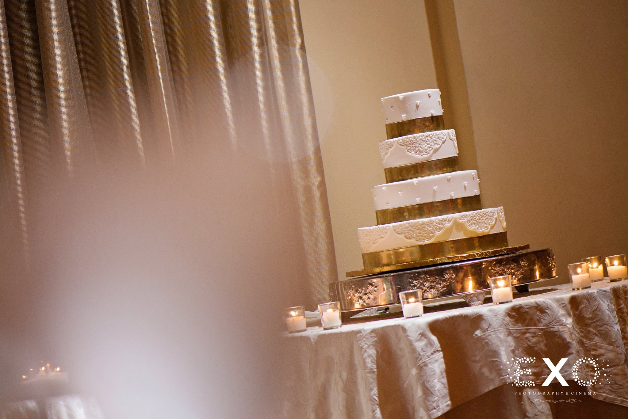 wedding cake by dortoni bakery