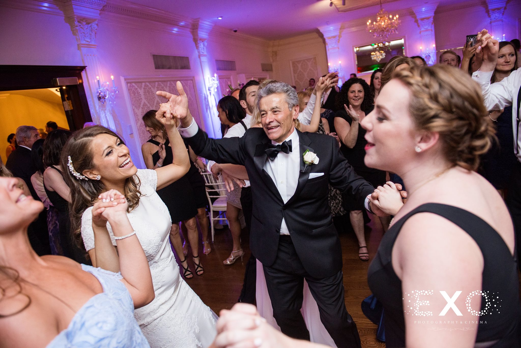 wedding guests dancing to music by beat train productions