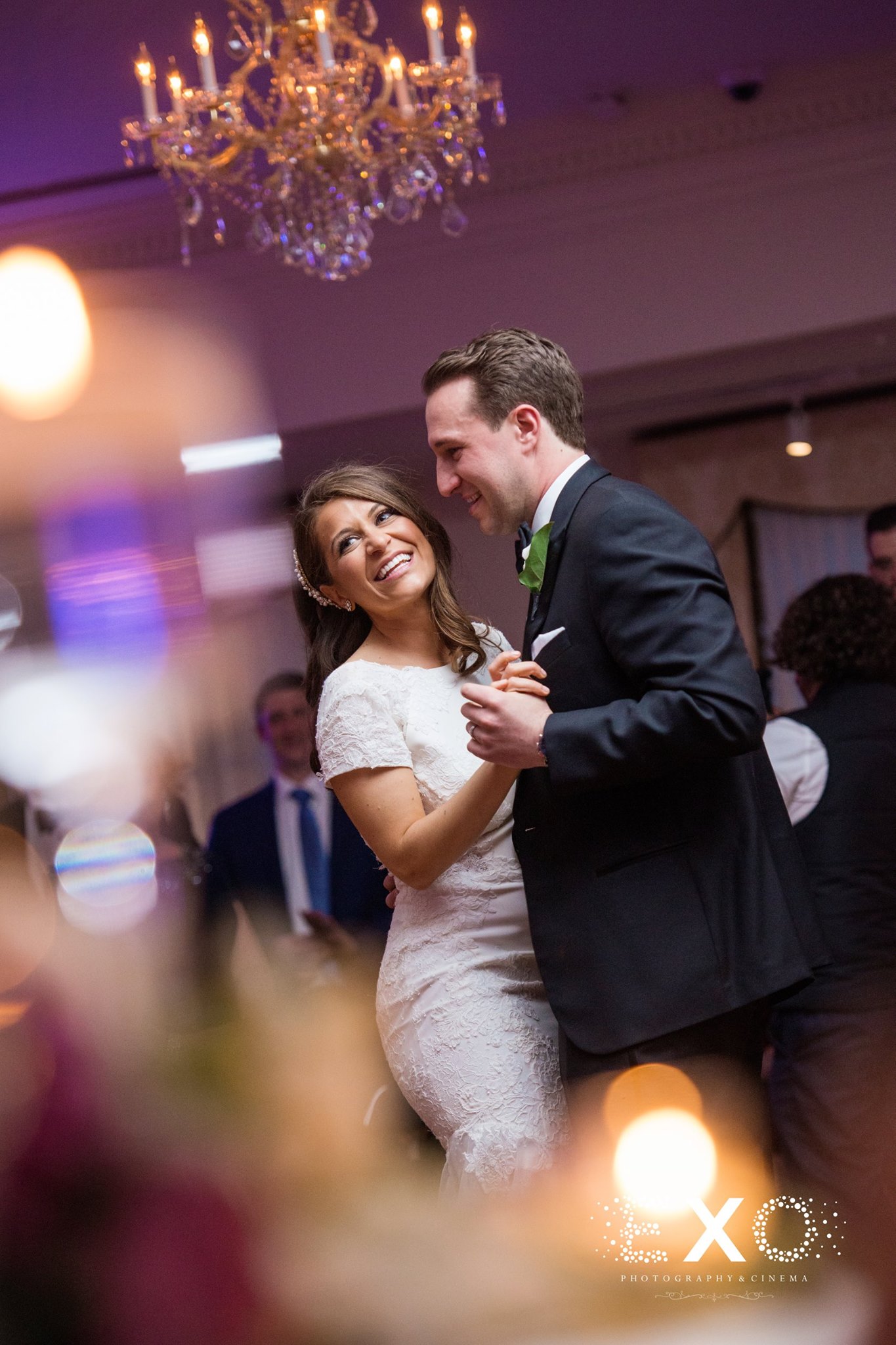 bride and groom dancing to beat train productions