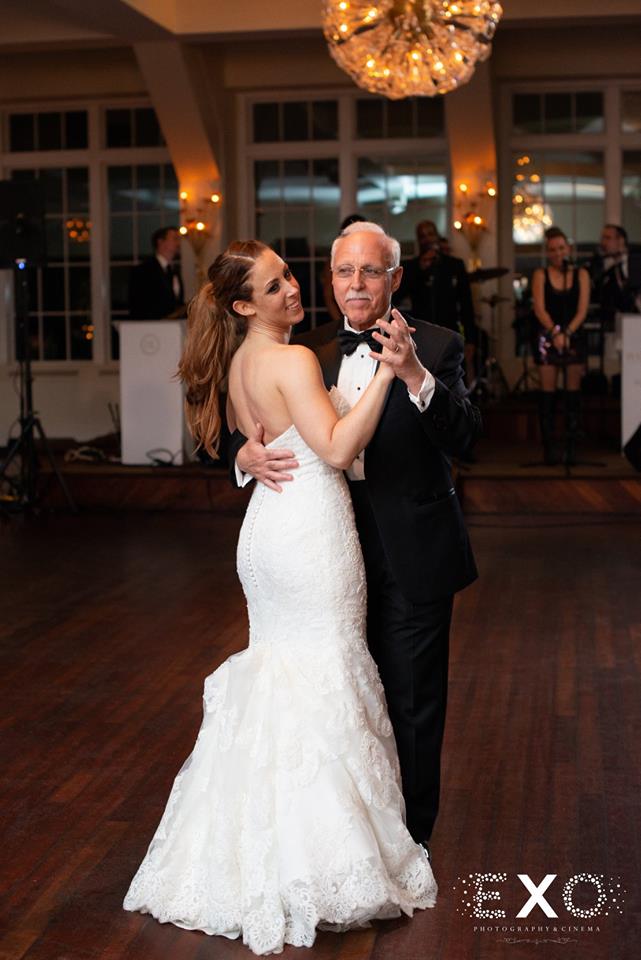 bride and father dancing at Heritage Club at Bethpage