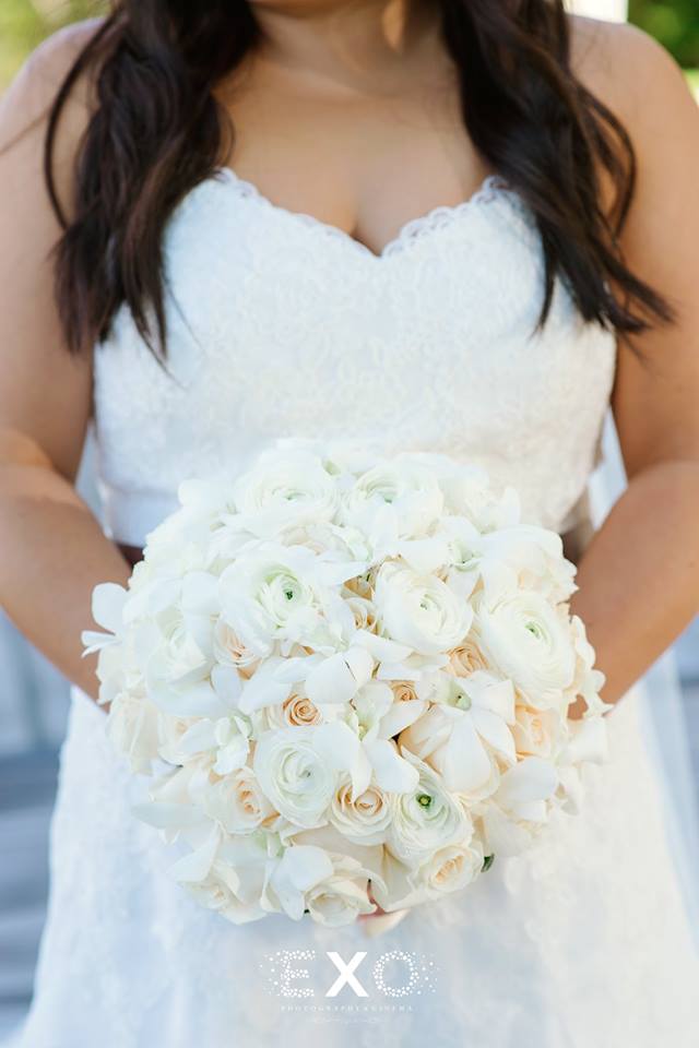 bride with beautiful bouquet