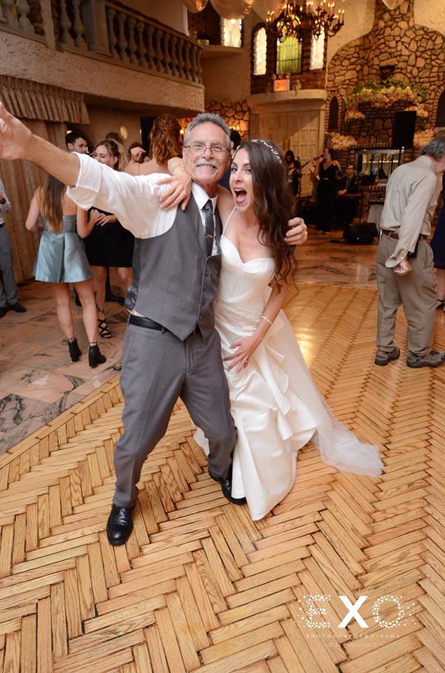 bride and father dancing at Villa Russo