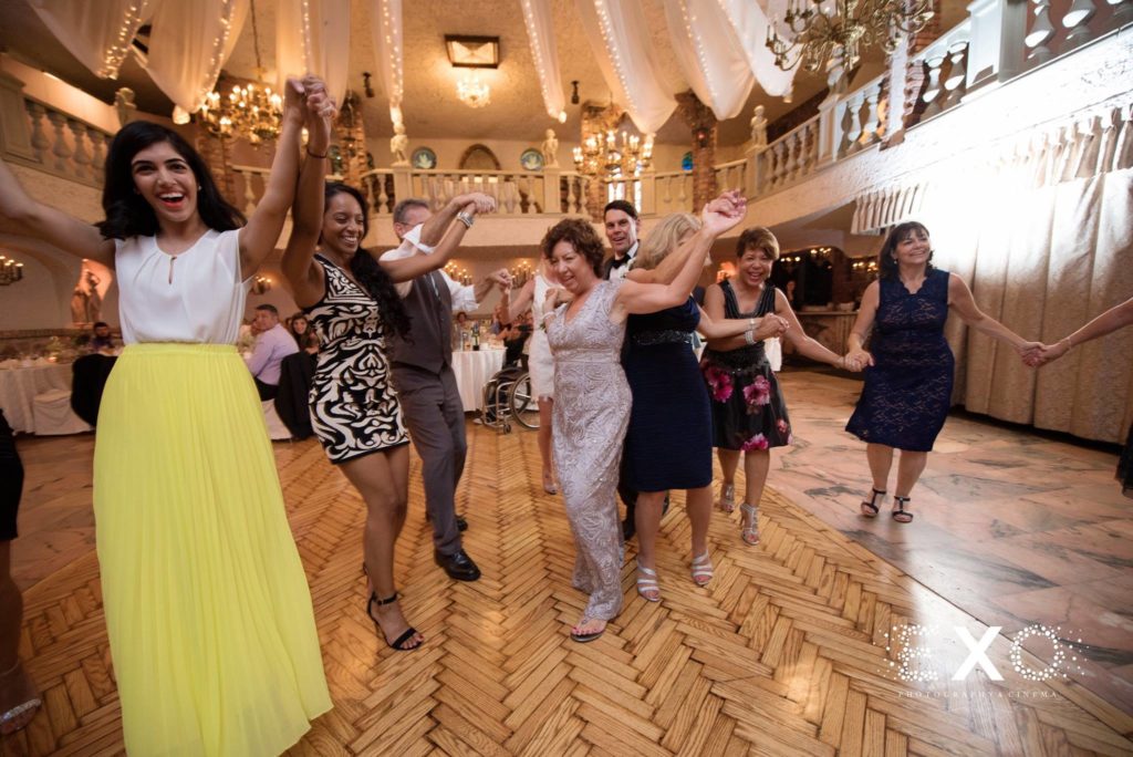 guests dancing at Villa Russo