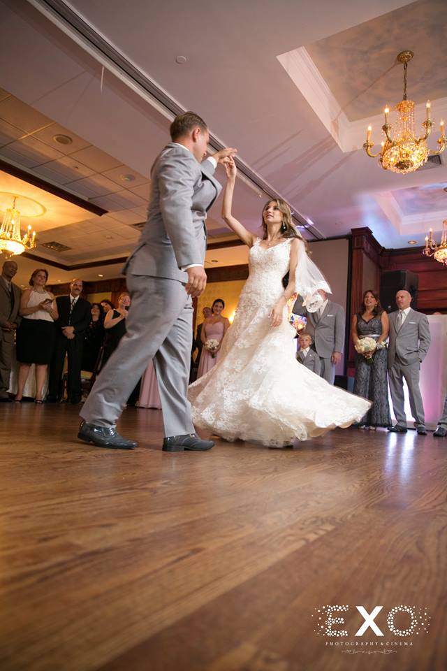 bride and groom dancing at The Mansion at Oyster Bay