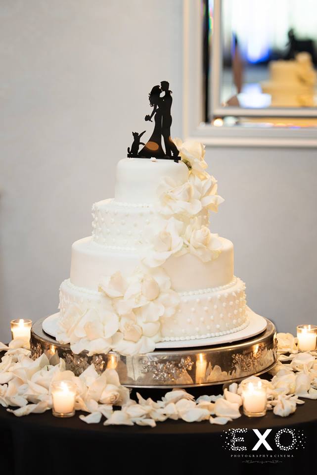 wedding cake at Temple Beth El Cedarhurst