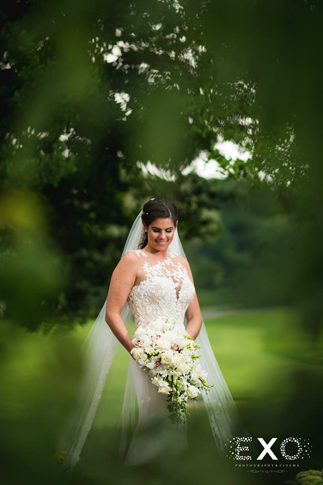 beautiful bride outside The Mansion at Oyster Bay