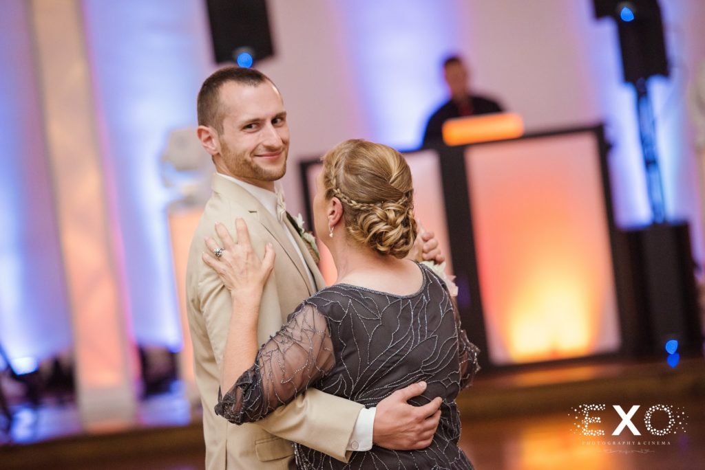 groom dancing with his mother