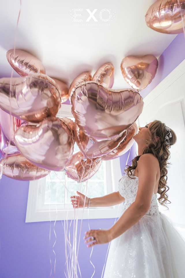 bride with balloons