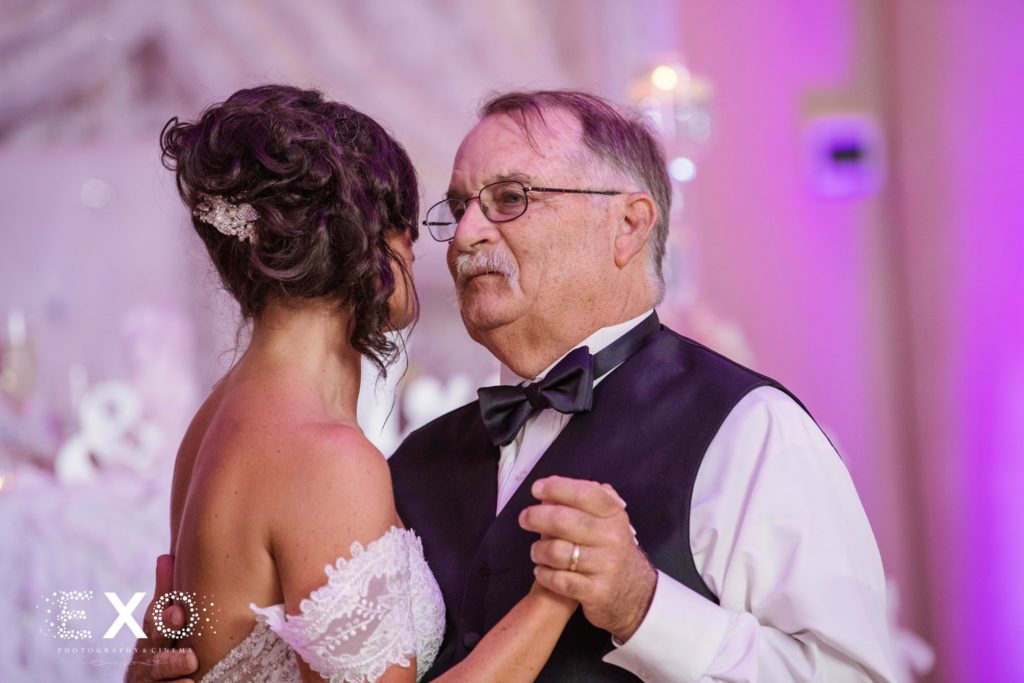 bride and father dancing at Crest Hollow Country Club