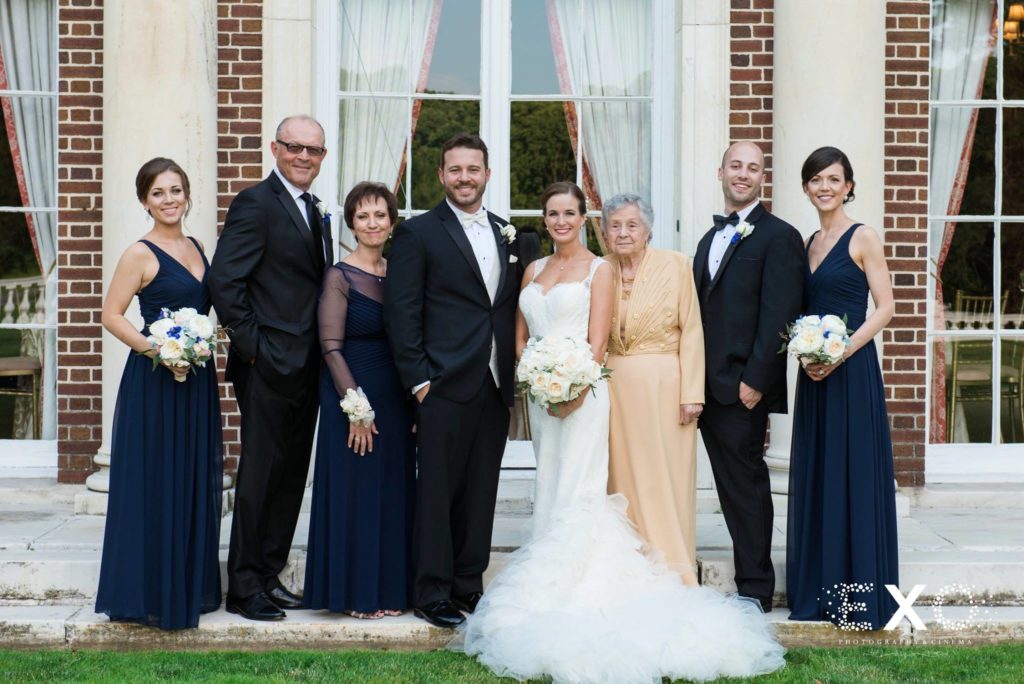 bride and groom with family at NYIT de Seversky Mansion