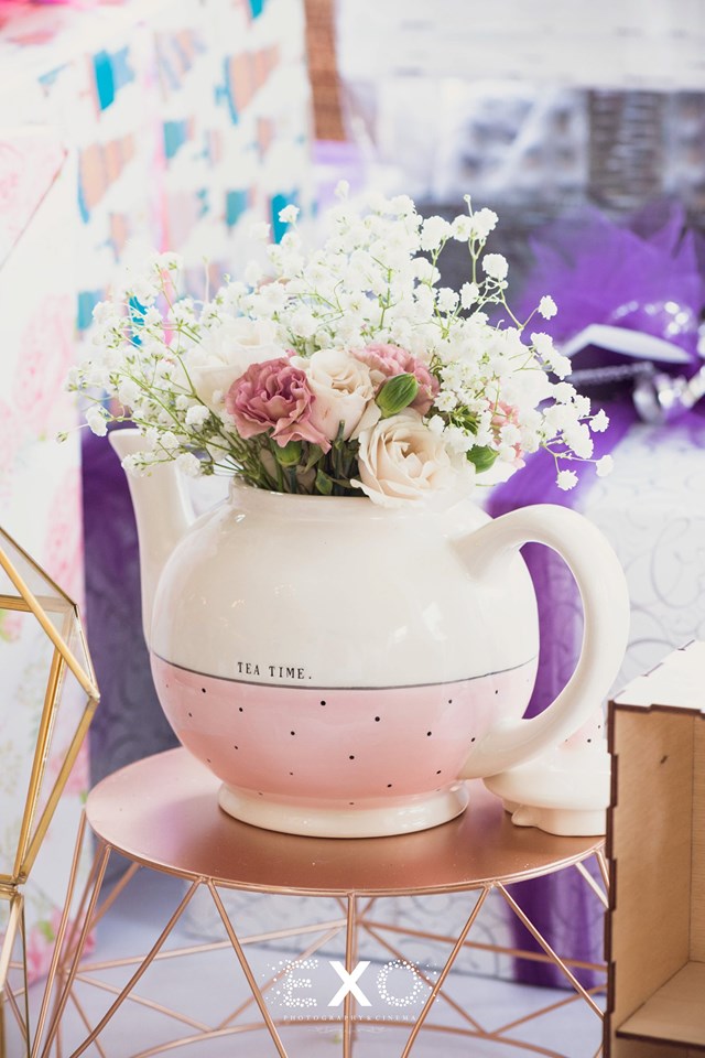 teapot vase at Chat Noir