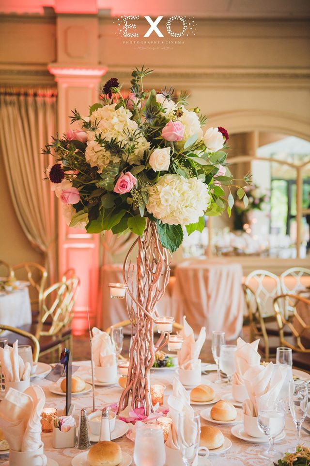 floral centerpieces at Crest Hollow Country Club