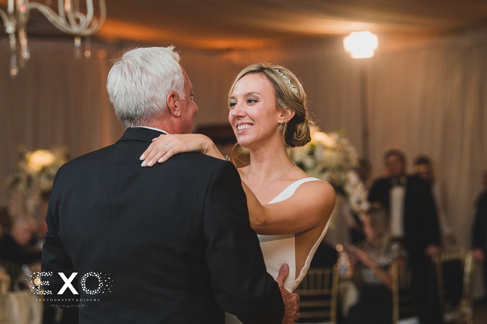 bride and father dancing at Sleepy Hollow Country Club