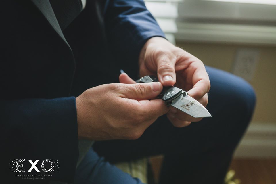 groom's personalized pocket knife