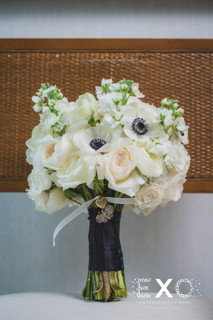 White floral bridal bouquet for a Fall wedding at Harbor Club at Prime