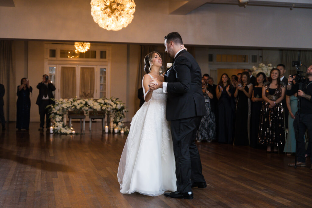 Bride and groom's first dance at Heritage Club Bethpage
