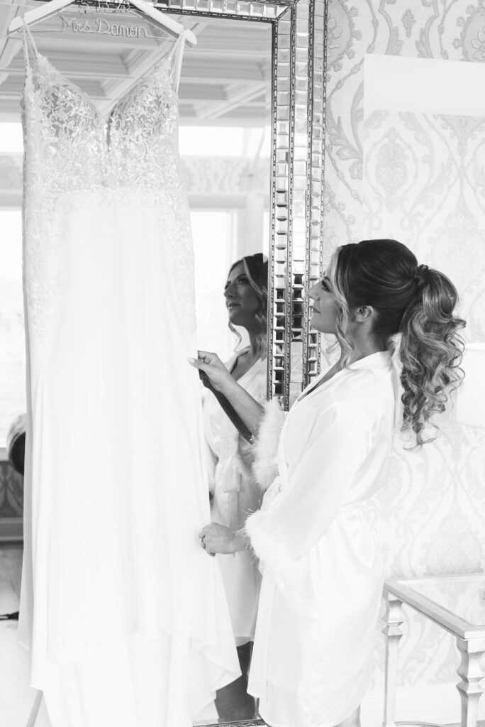 bride getting ready at giorgios