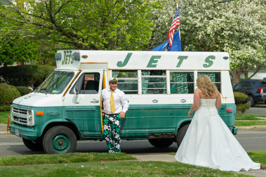 Jets van with a bride