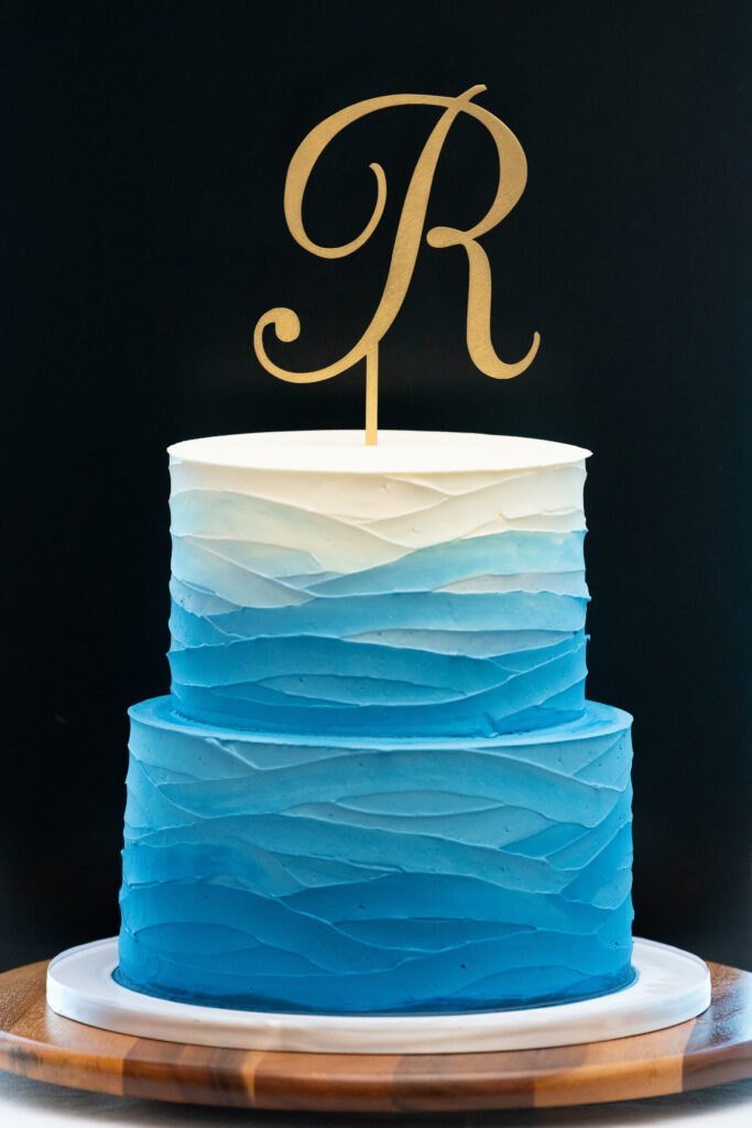 Tideline ocean resort and spa white and blue wedding cake