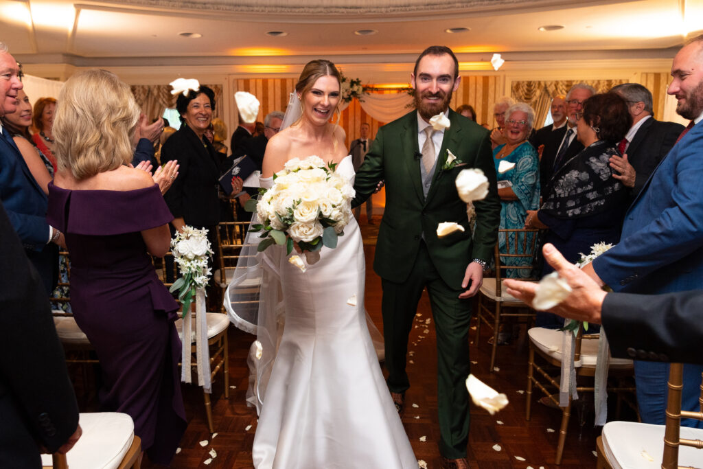 Indoor wedding ceremony at The Woodside Club