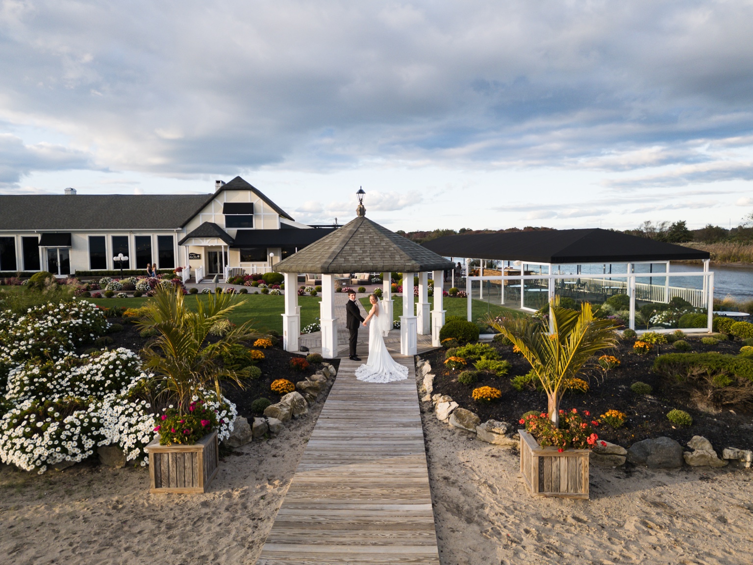 Land's End waterfront wedding in Sayville, Long Island, photographed by EXO Photography