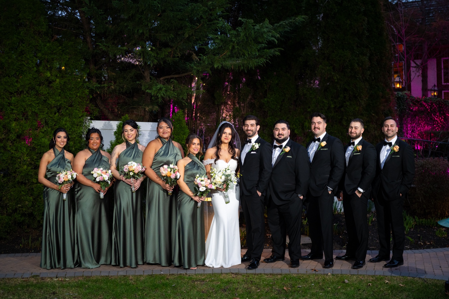 Fox Hollow wedding party portrait